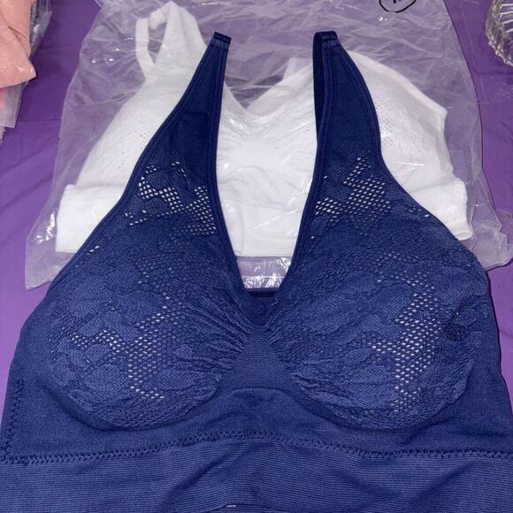 Brand New Rhonda Sheer Bra Size M Set of 2 Blue & White Removable Pads Lace NEW - Picture 1 of 6